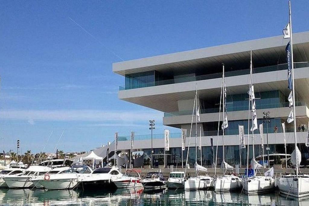 Luminoso * La Marina De Appartamento *